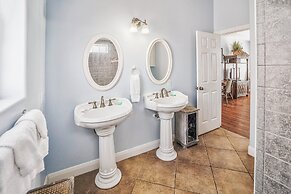 Villa Laguna - Pet Friendly! Beach Gear Credit Included!