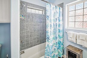 Villa Laguna - Pet Friendly! Beach Gear Credit Included!