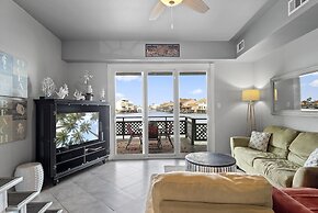 High Tide - Water View and Boat Slip!