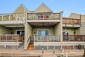 High Tide - Water View and Boat Slip!