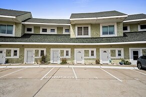 High Tide - Water View and Boat Slip!