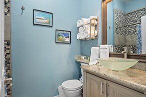 High Tide - Water View and Boat Slip!