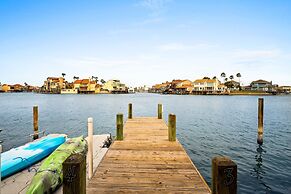 High Tide - Water View and Boat Slip!