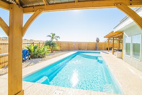 Aqua Dreams - Pet Friendly! Heated Private Pool!