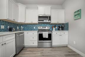 Aqua Dreams - Pet Friendly! Heated Private Pool!