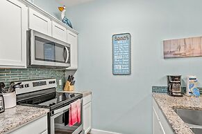 Twisted Pelican - Beach Gear Included!