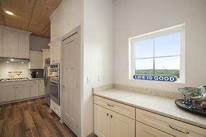 Marina Del Bell - Elevator! Boat Slip for Rent!