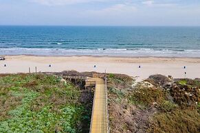 Beachside Bliss - Beach Gear Credit Included!