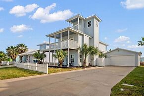 Beachside Bliss - Beach Gear Credit Included!