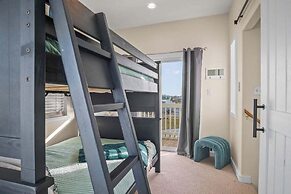 Beachside Bliss - Beach Gear Credit Included!