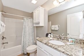 Latitude Adjustment - Private Pool/elevator!