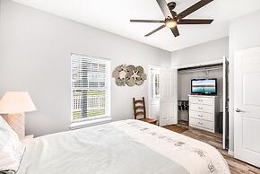Blue Fin House- Pet Friendly & Boardwalk to the Beach!
