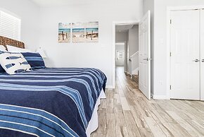 Blue Fin House- Pet Friendly & Boardwalk to the Beach!