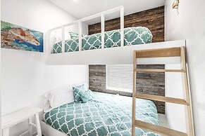 Blue Fin House- Pet Friendly & Boardwalk to the Beach!