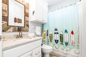 Blue Fin House- Pet Friendly & Boardwalk to the Beach!