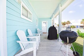 Blue Fin House- Pet Friendly & Boardwalk to the Beach!