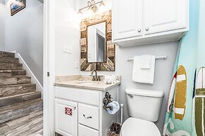 Blue Fin House- Pet Friendly & Boardwalk to the Beach!