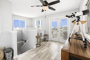 Blue Fin House- Pet Friendly & Boardwalk to the Beach!