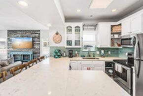 Blue Fin House- Pet Friendly & Boardwalk to the Beach!