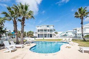 Blue Fin House- Pet Friendly & Boardwalk to the Beach!