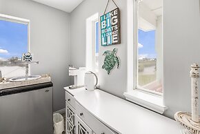 Blue Fin House- Pet Friendly & Boardwalk to the Beach!