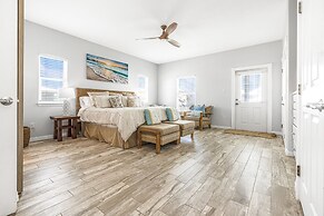 Blue Fin House- Pet Friendly & Boardwalk to the Beach!