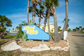 Blue Fin House- Pet Friendly & Boardwalk to the Beach!