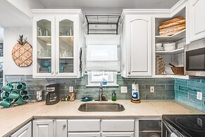 Blue Fin House- Pet Friendly & Boardwalk to the Beach!