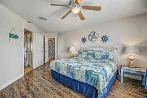 Spinnaker 317 - Waterfront/boat Slip!