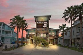 Casa Playa - Ocean Views!! Boardwalk to the Beach!