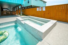Boogie Board Bungalow - Pet Friendly! Private Pool!