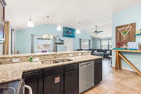 Boogie Board Bungalow - Pet Friendly! Private Pool!