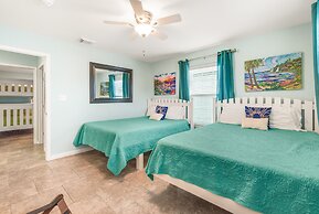 Boogie Board Bungalow - Pet Friendly! Private Pool!