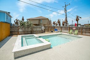 Boogie Board Bungalow - Pet Friendly! Private Pool!