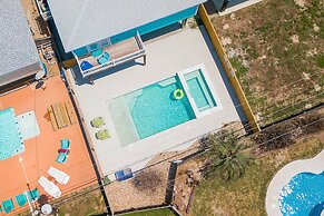 Boogie Board Bungalow - Pet Friendly! Private Pool!