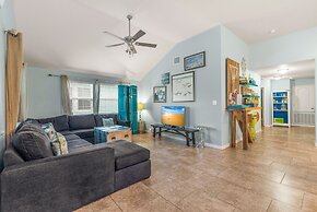 Boogie Board Bungalow - Pet Friendly! Private Pool!
