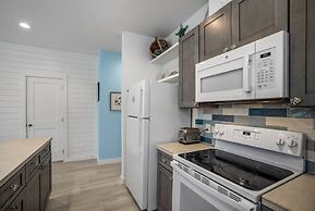 Sea Glass Cottage - Beach Gear Credit Included!