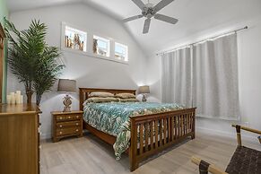 Sea Glass Cottage - Beach Gear Credit Included!