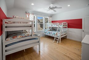 Sea Glass Cottage - Beach Gear Credit Included!