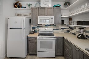 Sea Glass Cottage - Beach Gear Credit Included!