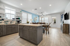 Sea Glass Cottage - Beach Gear Credit Included!