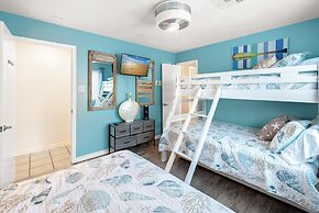 The Sandbar - Pet Friendly! Overlooking Community Pool!