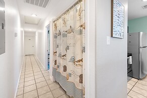 The Sandbar - Pet Friendly! Overlooking Community Pool!