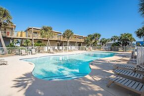 The Sandbar - Pet Friendly! Overlooking Community Pool!