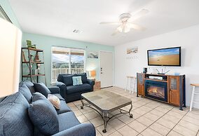 The Sandbar - Pet Friendly! Overlooking Community Pool!