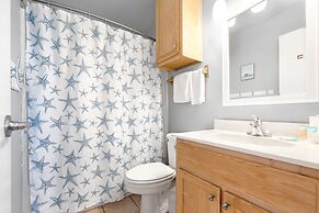 The Sandbar - Pet Friendly! Overlooking Community Pool!