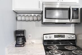 Wave on Wave - Pet Friendly! Beach Gear Credit Included!