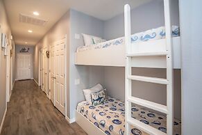 La Sirena - Beach Gear Credit Included! Overlooking Nature Prese