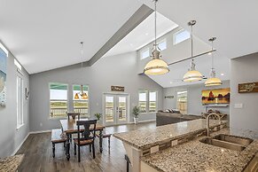 La Sirena - Beach Gear Credit Included! Overlooking Nature Prese