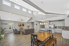 La Sirena - Beach Gear Credit Included! Overlooking Nature Prese